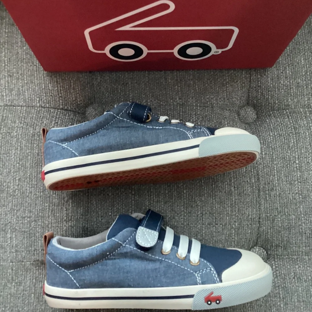 See Kai Run Stevie II Sneaker, size 13.5
